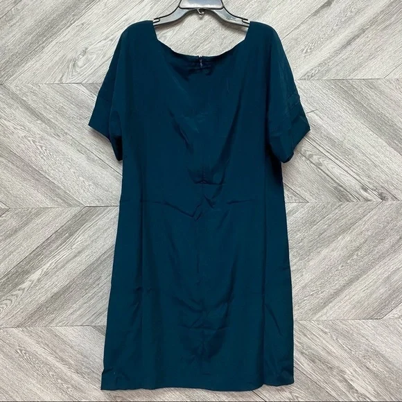 Club Monaco | Archmand Tonal Dot Print Shift Dress - Picture 4 of 7